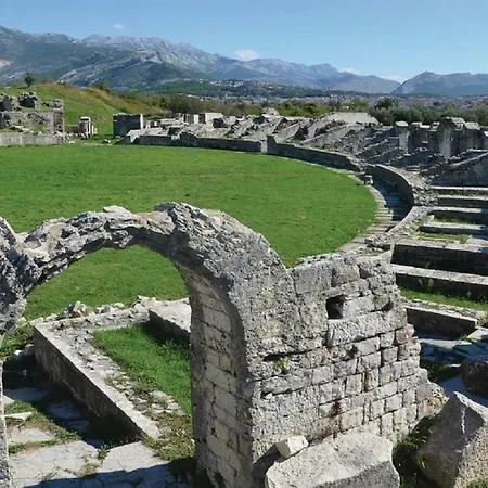 Salona *